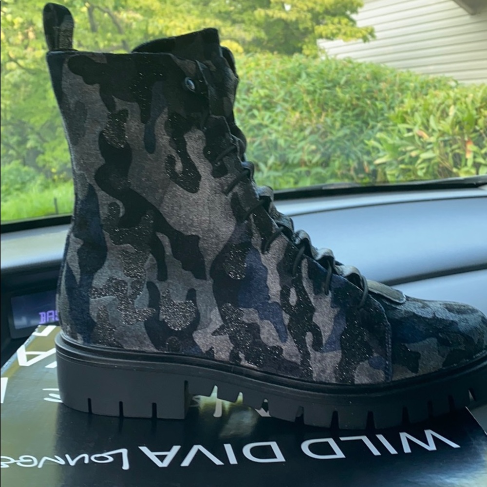 Camo Boots